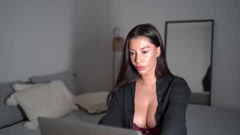 Snapshot of sweet_and_honest chatting on October 28, 10:12 pm Dorothea online show from October 28, 10:12 pm