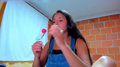 Snapshot of sweet_and_hot_alaia chatting on September 27, 6:51 am sweet and hot alaia online show from September 27, 6:51 am