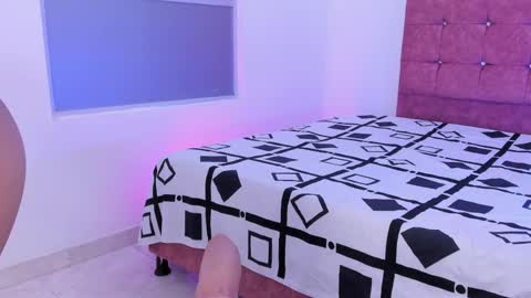 sweet_ashley__ online show from April 8, 12:05 pm