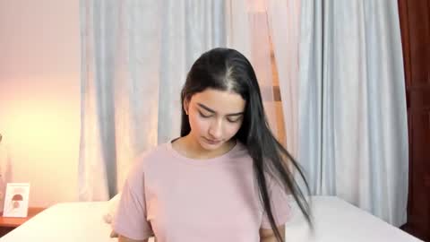 Aura  online show from March 25, 8:59 pm