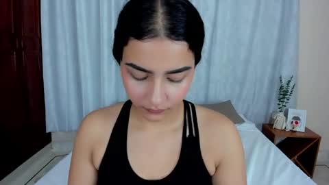 Aura  online show from May 21, 8:27 pm