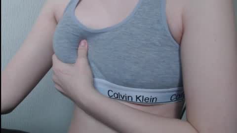 Snapshot of sweet_baby_kate chatting on February 5, 11:02 am Kate and Erica online show from February 5, 11:02 am