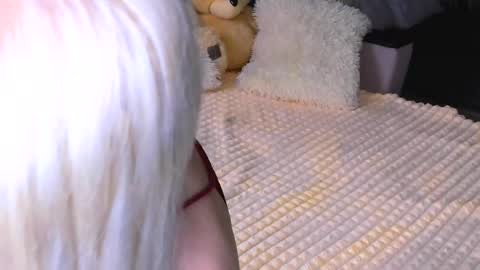 Snapshot of sweet_barbe chatting on September 24, 5:38 pm Alice online show from September 24, 5:38 pm