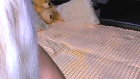 Snapshot of sweet_barbe chatting on September 28, 3:39 pm Alice online show from September 28, 3:39 pm