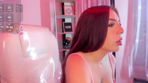 Snapshot of sweet_bellaa_ chatting on June 7, 4:49 am Bella online show from June 7, 4:49 am