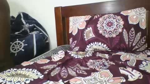 Snapshot of sweet_blackberry93 chatting on March 6, 11:09 pm bella online show from March 6, 11:09 pm