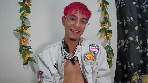 sweet_boy2224 online show from November 28, 1:30 am