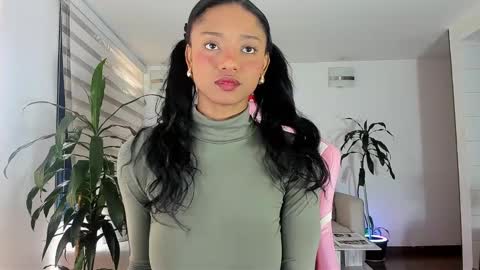 sweet_brunette88 online show from November 20, 7:13 pm