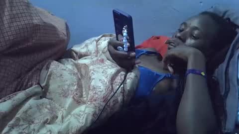 Snapshot of sweet_candie01 chatting on May 16, 5:48 am sweet_candie01 online show from May 16, 5:48 am