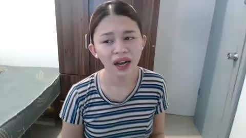 Snapshot of sweet_cassyxx chatting on April 23, 3:52 am sweet_cassyxx online show from April 23, 3:52 am