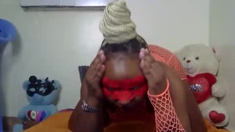 Snapshot of sweet_cindy5 chatting on November 24, 11:54 am sweet_cindy5 online show from November 24, 11:54 am