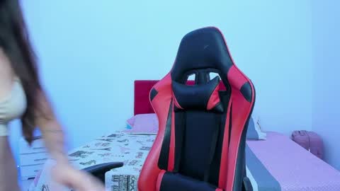 sweet_coral_ online show from March 30, 9:10 am