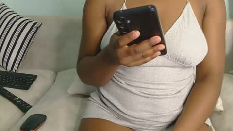 dellah online show from February 6, 1:47 pm