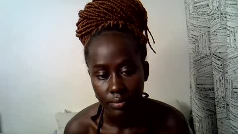 sweet_diva19 online show from July 4, 9:32 pm