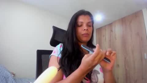 Kendra online show from January 14, 2:12 pm