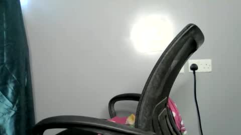 sweet_ebony001 online show from March 22, 11:35 am