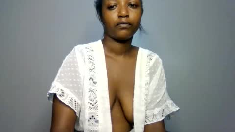 sweet_ebony001 online show from March 24, 3:00 am