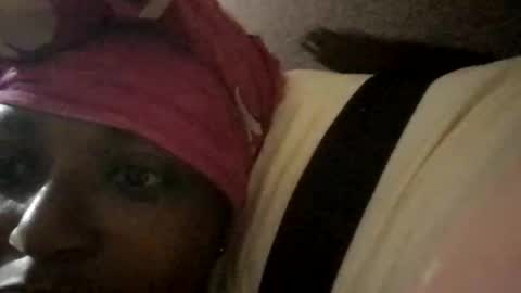 sweet_ebony001 online show from April 4, 1:04 am