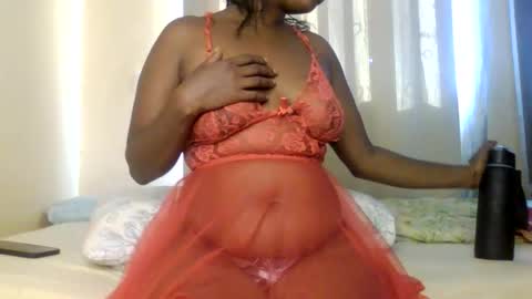 Snapshot of sweet_ebony001 chatting on April 28, 12:32 pm sweet_ebony001 online show from April 28, 12:32 pm