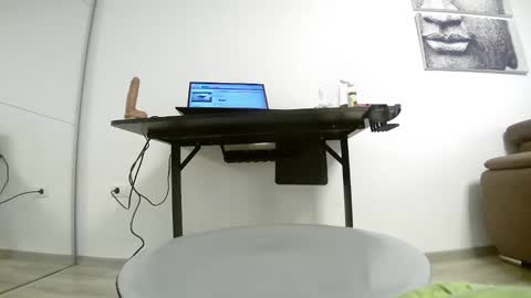 Snapshot of sweet_ella chatting on February 28, 10:20 am online show from February 28, 10:20 am