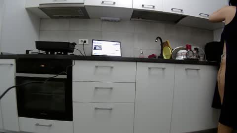 Snapshot of sweet_ella chatting on November 27, 6:26 am online show from November 27, 6:26 am