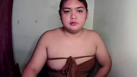 Snapshot of sweet_frex123 chatting on November 23, 11:04 pm sweet_frex123 online show from November 23, 11:04 pm