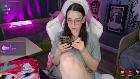 Alice online show from November 25, 3:17 am