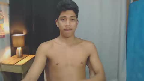 Snapshot of sweet_guyxx chatting on January 5, 1:36 pm sweet_guyxx online show from January 5, 1:36 pm