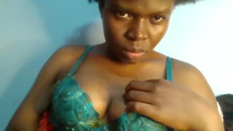 Snapshot of sweet_jamiie chatting on September 19, 9:59 pm jay online show from September 19, 9:59 pm