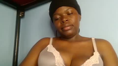 Snapshot of sweet_jamiie chatting on November 18, 11:03 am jay online show from November 18, 11:03 am