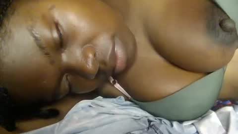 Snapshot of sweet_jamiie chatting on December 13, 7:53 pm jay online show from December 13, 7:53 pm