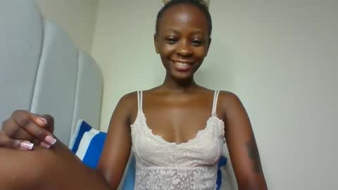 sweet_jovial online show from May 13, 8:12 am
