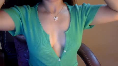 sweet_kanchi online show from April 13, 12:10 pm