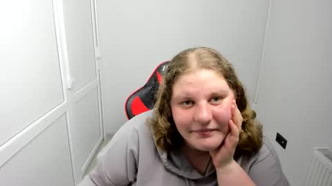 Snapshot of sweet_karla_la chatting on May 26, 2:24 pm Karla online show from May 26, 2:24 pm
