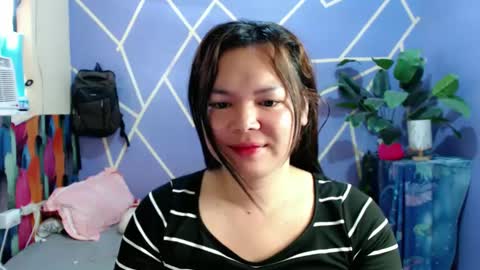 Snapshot of sweet_kendallxxxx chatting on December 20, 2:19 am Nicahhh online show from December 20, 2:19 am