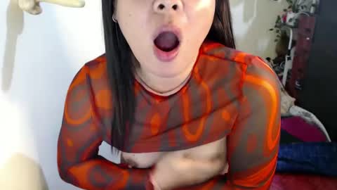 Snapshot of sweet_kendallxxxx chatting on February 20, 5:33 am Nicahhh online show from February 20, 5:33 am