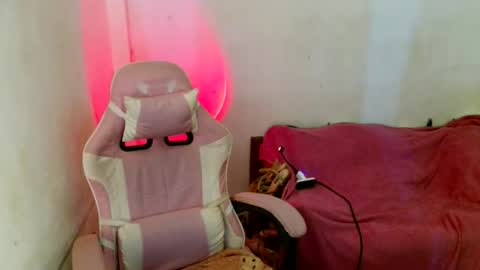 Snapshot of sweet_lady14 chatting on September 27, 8:47 pm sweet_lady14 online show from September 27, 8:47 pm