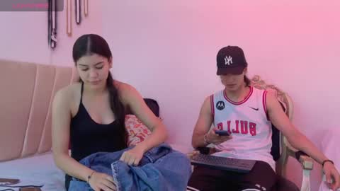Mia online show from June 6, 11:59 am