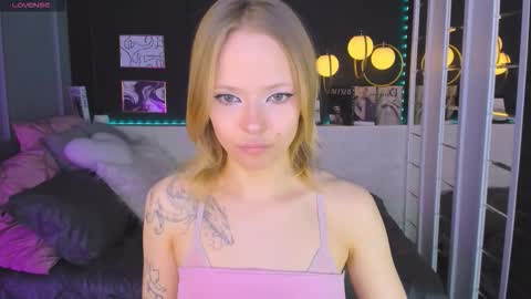 Lucy online show from March 8, 1:59 pm