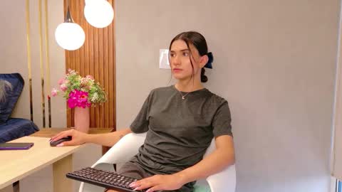 sweet_mafee online show from February 4, 5:30 pm