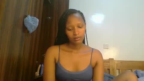 Snapshot of sweet_melod chatting on February 22, 12:45 am Linda online show from February 22, 12:45 am