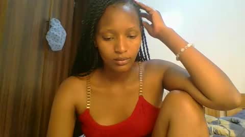 Snapshot of sweet_melod chatting on February 23, 4:04 pm Linda online show from February 23, 4:04 pm