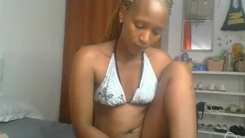 Snapshot of sweet_melod chatting on April 29, 2:15 am Linda online show from April 29, 2:15 am