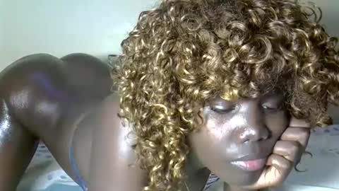 sweet_melodiyy online show from September 17, 8:32 pm