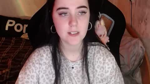 Snapshot of sweet_my_dream chatting on November 18, 10:09 am sweet_my_dream online show from November 18, 10:09 am