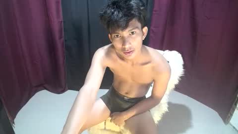 KENNETH online show from April 13, 7:03 am