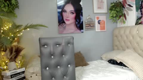 Snapshot of sweet_nicole4u chatting on February 10, 3:13 am girlnamenicole online show from February 10, 3:13 am