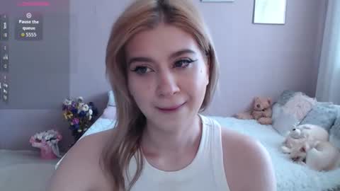 sweet_nicole_333 online show from September 13, 9:09 am