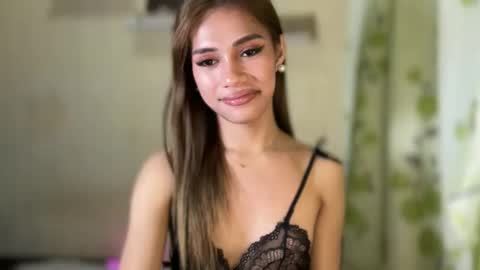 Snapshot of sweet_nikki03 chatting on September 20, 7:48 pm sweet_nikki03 online show from September 20, 7:48 pm