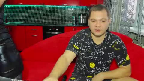 Snapshot of sweet_olga_and_dmitriy chatting on November 18, 7:13 am Olga and Dmitriy online show from November 18, 7:13 am